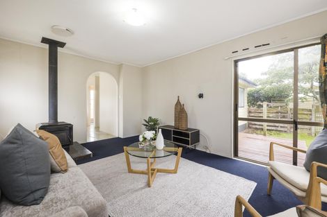 Photo of property in 12 Escort Grove, Awapuni, Palmerston North, 4412
