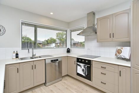Photo of property in 1 Kohi Drive, Parklands, Christchurch, 8083