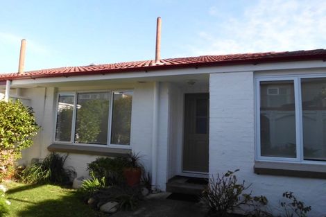 Photo of property in 12f2 Duchess Place, Maupuia, Wellington, 6022