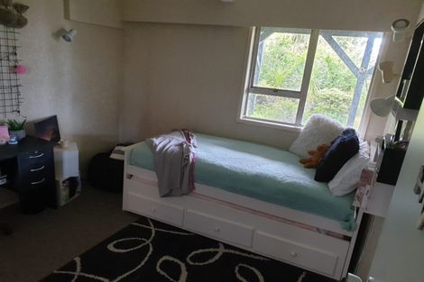 Photo of property in 15 Eyre Street, Henderson, Auckland, 0612