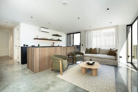 Photo of property in 30b Pitau Road, Mount Maunganui, 3116