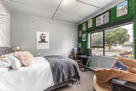 Photo of property in 46 Fitzroy Road, Fitzroy, New Plymouth, 4312