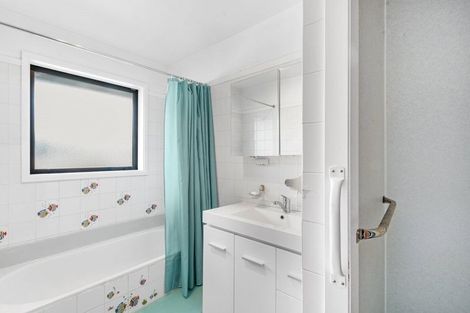 Photo of property in 121 Hay Street, Bromley, Christchurch, 8062
