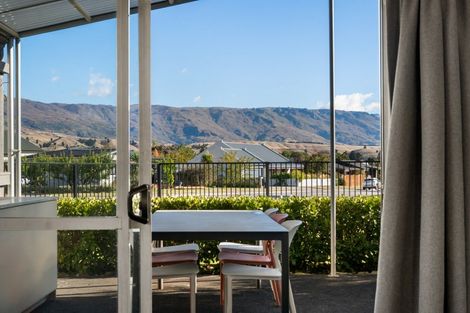 Photo of property in 82 Molyneux Avenue, Cromwell, 9310