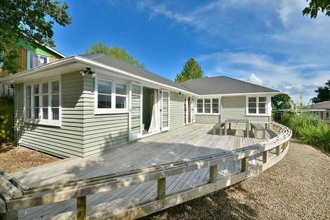 Photo of property in 25 Downer Street, Helensville, 0800