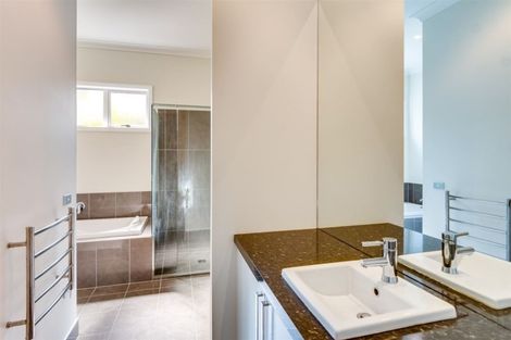 Photo of property in 127 Kent Terrace, Taradale, Napier, 4112