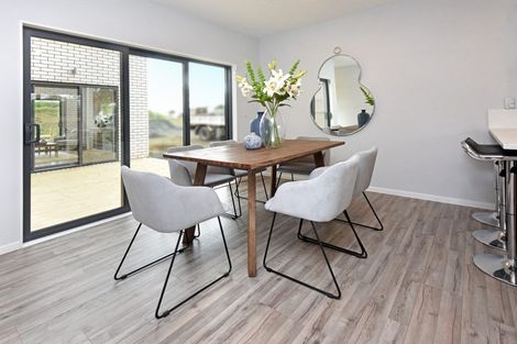 Photo of property in 5d Mcquoids Road, Flat Bush, Auckland, 2019