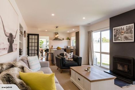 Photo of property in 3 Mahupuku Street, Greytown, 5712