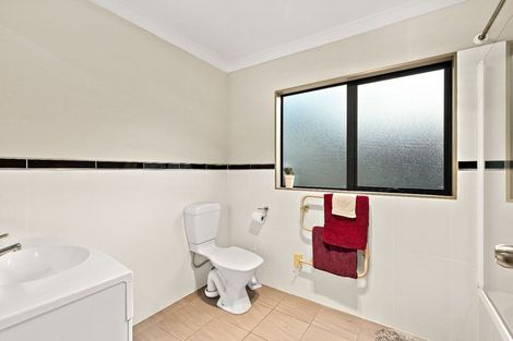 Photo of property in 45 Helleur Road, Massey, Auckland, 0614