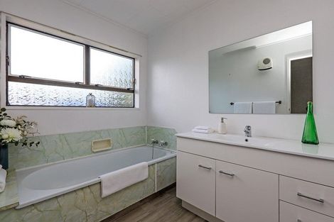 Photo of property in 15 Kirkcaldy Place, Flaxmere, Hastings, 4120