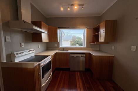 Photo of property in 17 Howard Road, Taradale, Napier, 4112