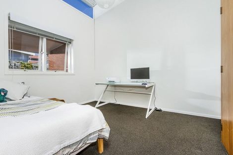 Photo of property in 4/6 North Avenue, Narrow Neck, Auckland, 0624