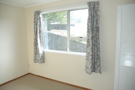 Photo of property in 12 Erica Road, Sunnynook, Auckland, 0620