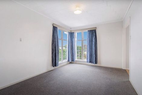 Photo of property in 36 Muir Avenue, Mangere Bridge, Auckland, 2022