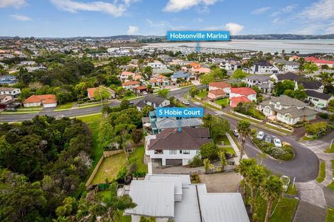 Photo of property in 5 Hobie Court, West Harbour, Auckland, 0618