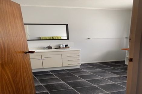 Photo of property in 1ra Ngapeke Road, Welcome Bay, Tauranga, 3175