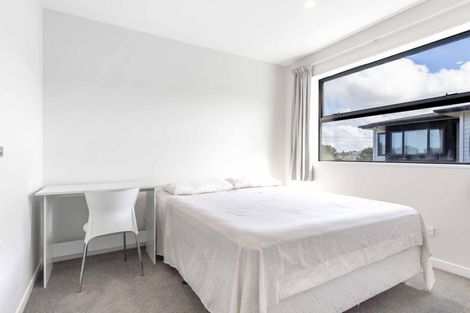 Photo of property in 9 Caldera Drive, Long Bay, Auckland, 0630