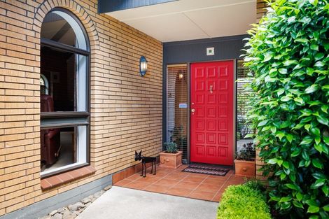 Photo of property in 101 Clifton Terrace, Fitzherbert, Palmerston North, 4410