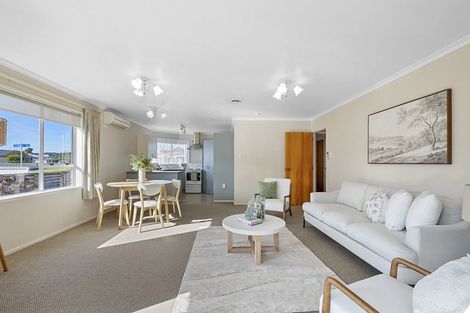 Photo of property in 1/17 Clemow Road, Fitzroy, New Plymouth, 4312