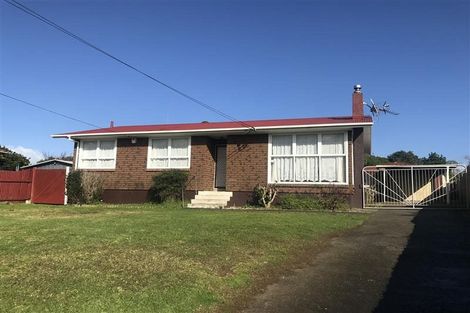 Photo of property in 15 Geoffrey Place, Mangere East, Auckland, 2024