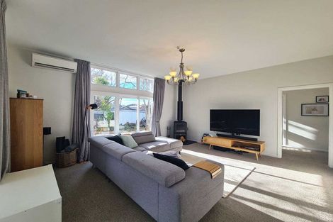 Photo of property in 2 Poulton Avenue, Richmond, Christchurch, 8013