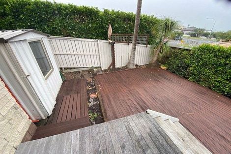 Photo of property in 1/7 Endymion Place, Half Moon Bay, Auckland, 2012