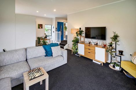 Photo of property in 2 Pilot Lane, Whitby, Porirua, 5024