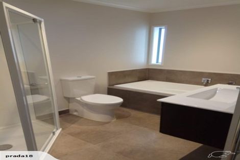 Photo of property in 10 Ridgeview Close, Red Beach, 0932