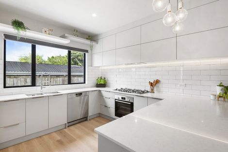 Photo of property in 9c Totara Grove, Hillcrest, Auckland, 0627