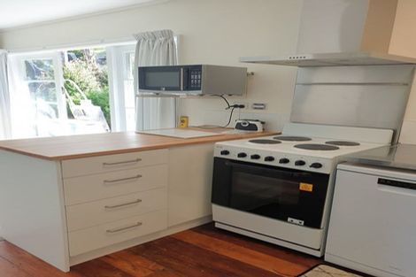 Photo of property in 10a Norna Crescent, Kelburn, Wellington, 6012