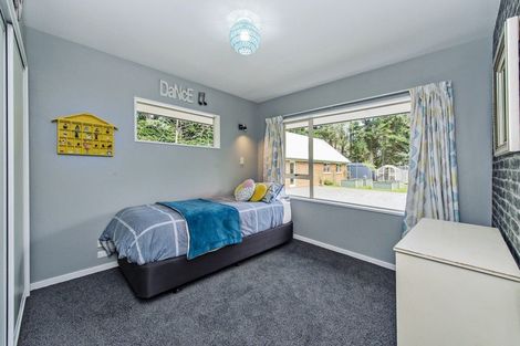 Photo of property in 18 Queen Street, Coalgate, 7673