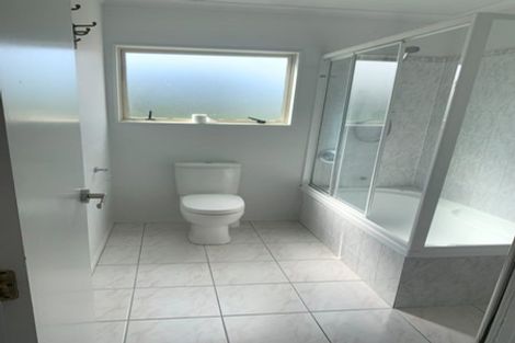 Photo of property in 5 Pooks Road, Ranui, Auckland, 0612