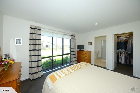 Photo of property in 84 Rannoch Drive, Broomfield, Christchurch, 8042