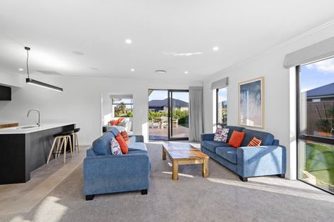 Photo of property in 17 Chimango Place, Rolleston, 7615