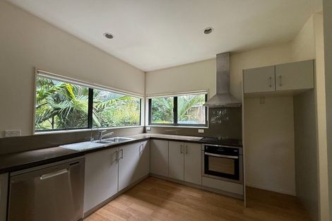 Photo of property in 2/119 Ocean View Road, Hillcrest, Auckland, 0627