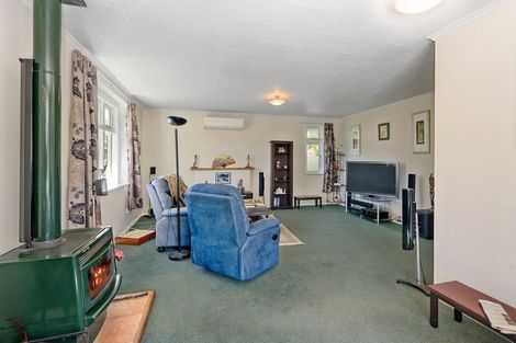 Photo of property in 1 Oriel Place, Levin, 5510