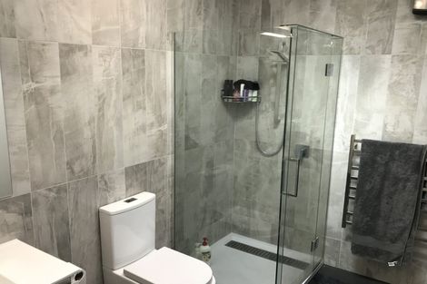 Photo of property in 4/275 Kilmore Street, Christchurch Central, Christchurch, 8011