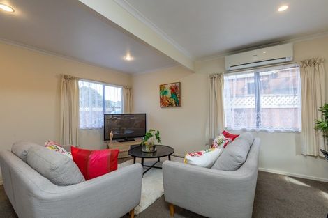 Photo of property in 49u2 Ranui Terrace, Tawa, Wellington, 5028