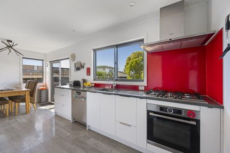 Photo of property in 11 Wynyard Crescent, Tamatea, Napier, 4112