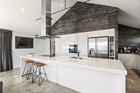 Photo of property in 10 Mckellar Drive, Jacks Point, Queenstown, 9371