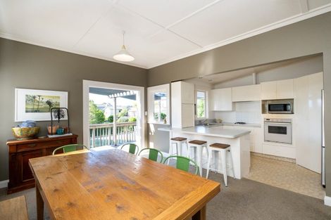 Photo of property in Rosewood, 39 Napier Terrace, Hospital Hill, Napier, 4110