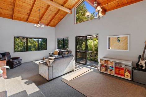 Photo of property in 32 Mount Avenue, Pauanui, Hikuai, 3579