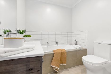 Photo of property in 9 Walter Merton Road, Hobsonville, Auckland, 0616