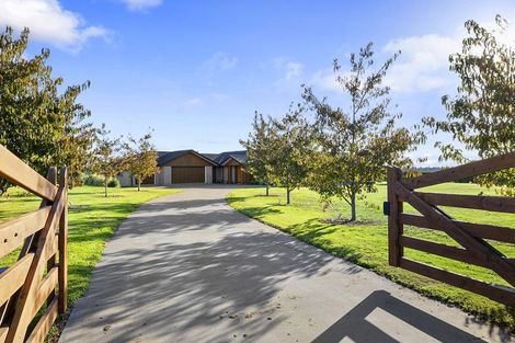 Photo of property in 132 Henwood Road, Paraite, New Plymouth, 4372