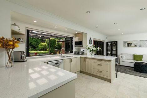 Photo of property in 3 Admirals Court Drive, Greenhithe, Auckland, 0632