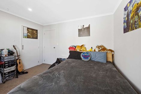 Photo of property in 17 Pukatea Street, Inglewood, 4330