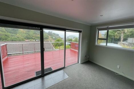 Photo of property in 9 Angle Street, Picton, 7220