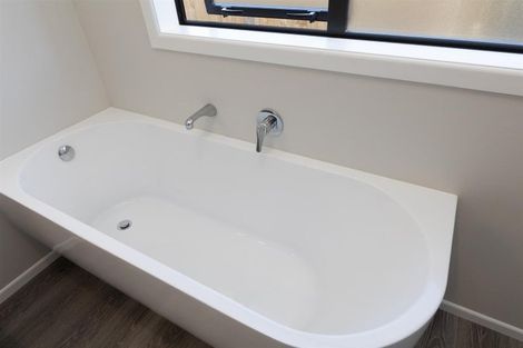 Photo of property in 10 Oldfield Lane, Marton, 4710