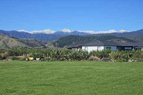 Photo of property in 33 Oriwa Lane, Levin, 5571