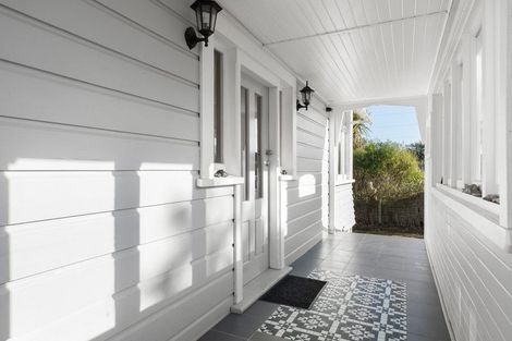 Photo of property in 11 Lewis Avenue, Aramoho, Whanganui, 4500